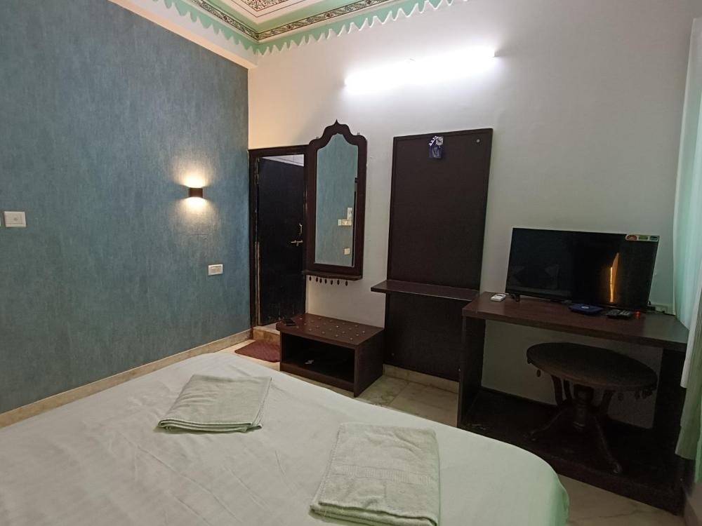Hotel Mandiram Palace